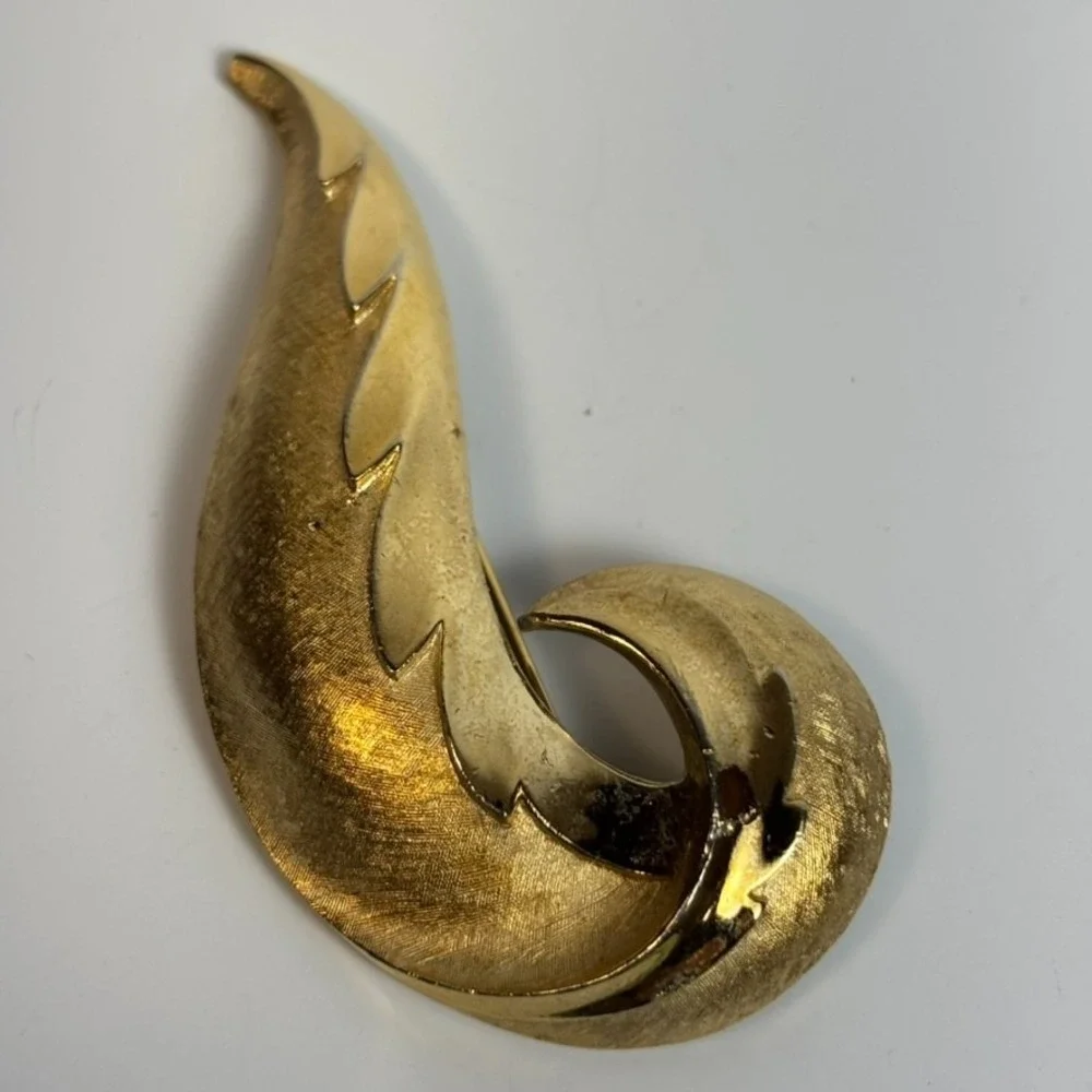 Brooch Lot Vintage‎ Hobe Trifari Silver Gold Tone Leaves Unique Collar Design